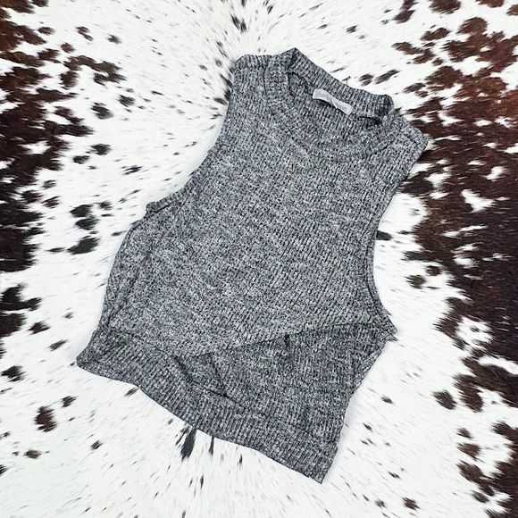 Charlotte Russe Tops - Charlotte Russe Gray Ribbed Cut Out Crop Top S